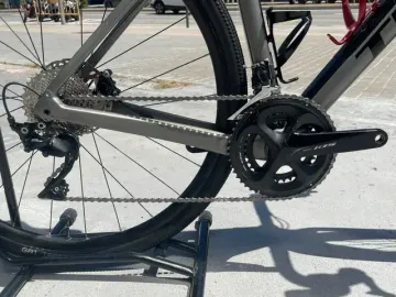 Brugt Trek Domane SL 5 Gen 4 2024 2024 Road & Gravel — billede 8 af 9