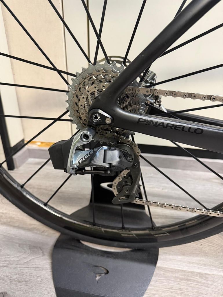 Tweedehands Pinarello F7 Sram Red 2025 Road & Gravel — afbeelding 12 van 12