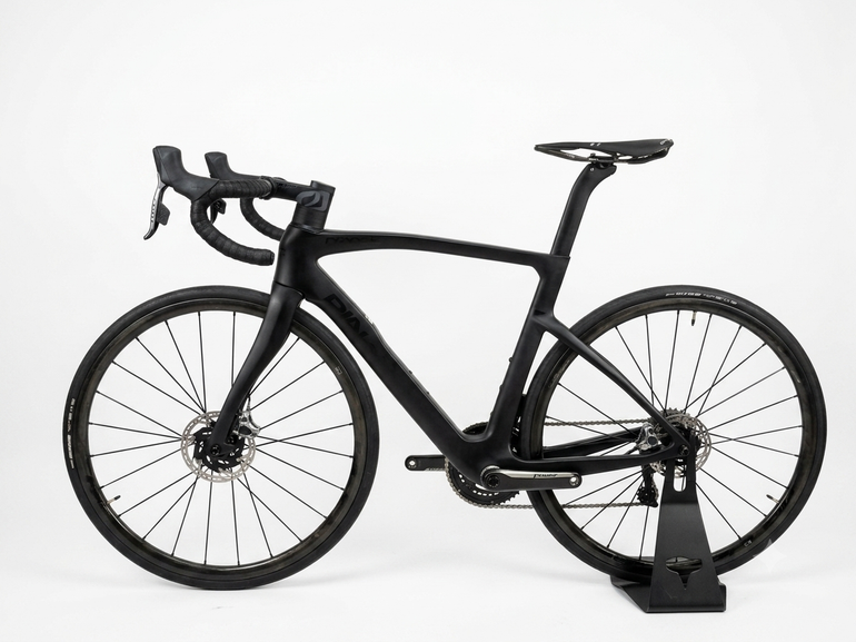 Tweedehands Pinarello F7 Sram Red 2025 Road & Gravel — afbeelding 2 van 12