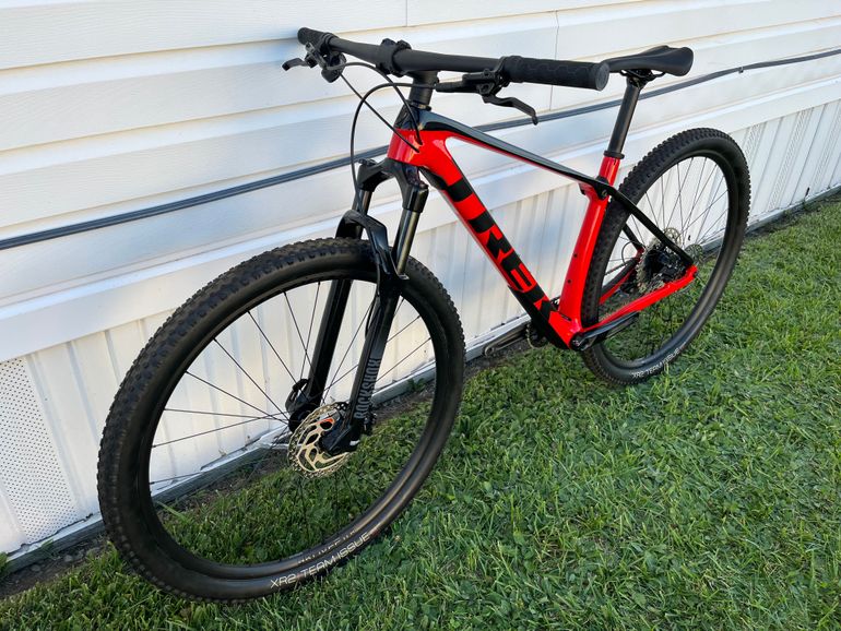 Used Trek Procaliber 9.5 2024 2024 Mountainbike, Red, 29 — image 5 of 5