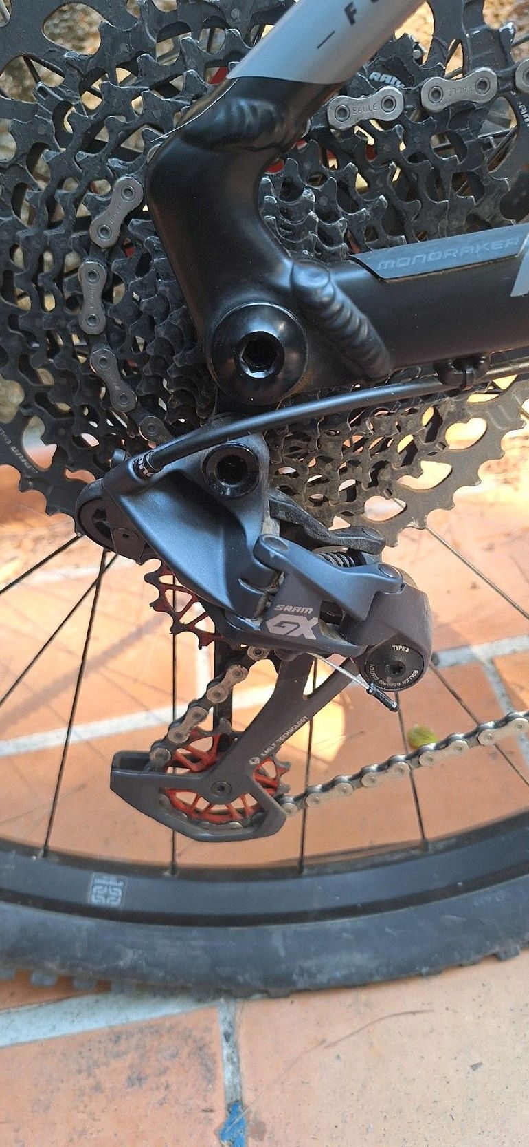 Used Mondraker FOXY 2023 2023 Mountainbike, Light Gray — image 15 of 24
