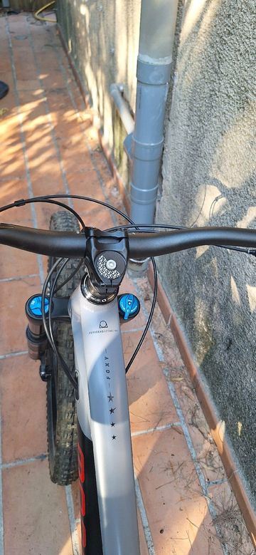 Used Mondraker FOXY 2023 2023 Mountainbike, Light Gray — image 19 of 24