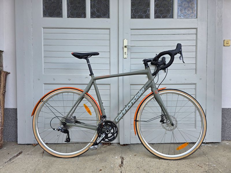 Cannondale Synapse Disc Adventure 58 2016 2016 Road & Gravel d'occasion