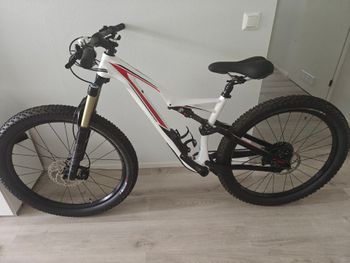 Used Specialized Stumpjumper SRAM GX 2017 Mountainbike, White — image 2 of 12