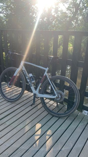 Used Metta Custom Shimano GRX 2022 Road & Gravel, White — image 2 of 3