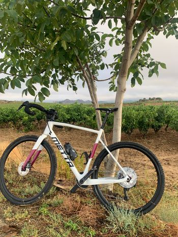 Used Metta Custom Shimano GRX 2022 Road & Gravel, White — image 3 of 3