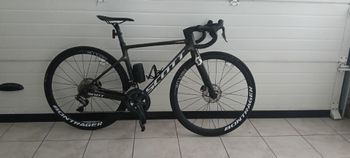 Używany Scott Addict RC 15 carbon 2021 2021 Road & Gravel
