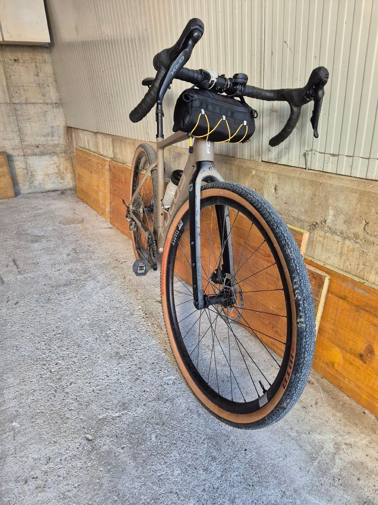 Focus ATLAS 6.9 2022 2022 Road & Gravel usato, Arancione — immagine 3 di 5