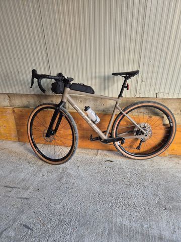Focus ATLAS 6.9 2022 2022 Road & Gravel usato, Arancione — immagine 2 di 5