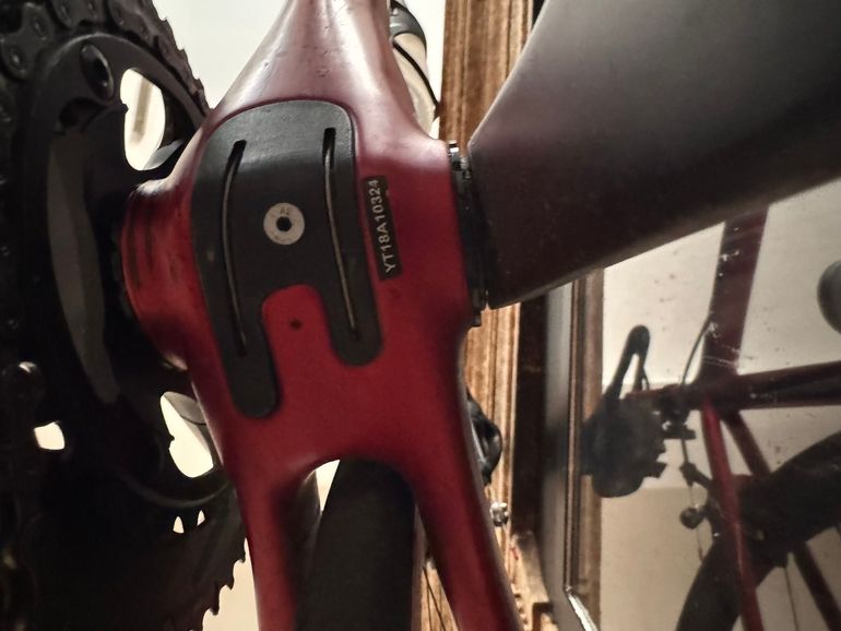 Used Colnago V2-R 2020 Road & Gravel, Red — image 2 of 3