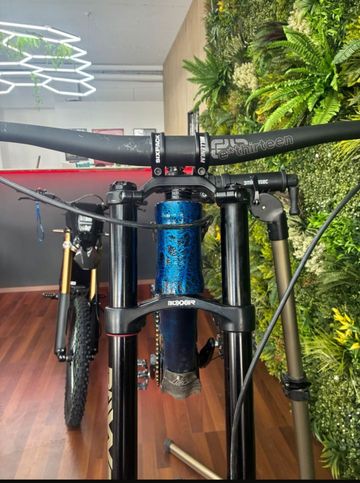 Commecal Supreme Dh4 2019 Mountainbike de segunda mano, Azul — imagen 2 de 4