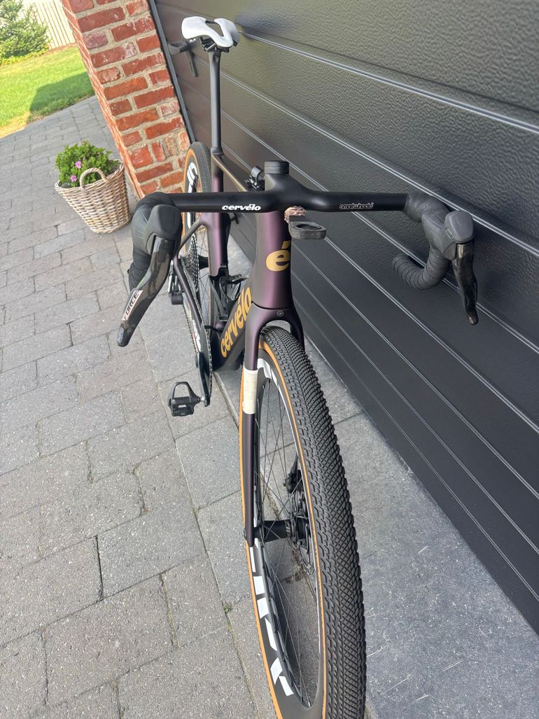 Tweedehands Cervélo Aspero SRAM Force eTap AXS 2026 Road & Gravel — afbeelding 5 van 10