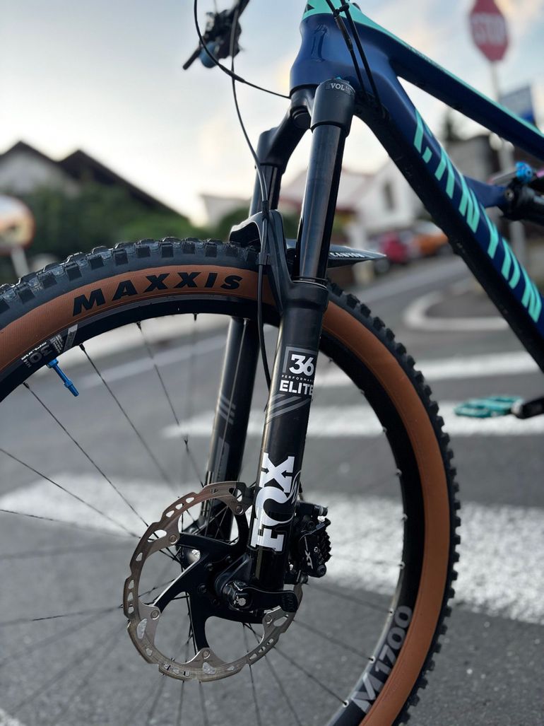 Used Canyon Spectral Shimano Deore XT 2019 Mountainbike, Blue, 27.5 (650B) — image 4 of 7