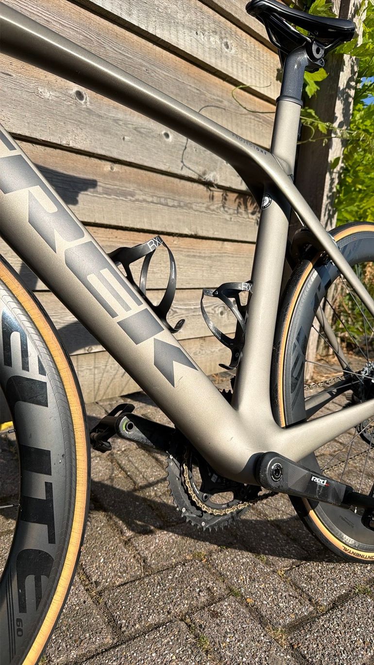 Used Trek Madone 9.5 2017 2017 Road & Gravel, Light Gray — image 71 of 86