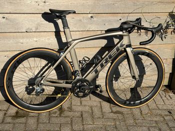 Used Trek Madone 9.5 2017 2017 Road & Gravel, Light Gray — image 46 of 86