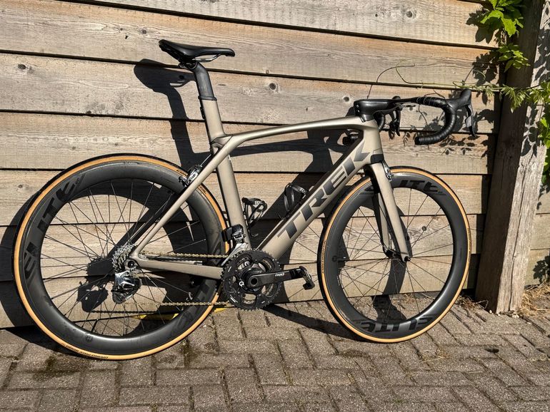Used Trek Madone 9.5 2017 2017 Road & Gravel, Light Gray — image 49 of 86