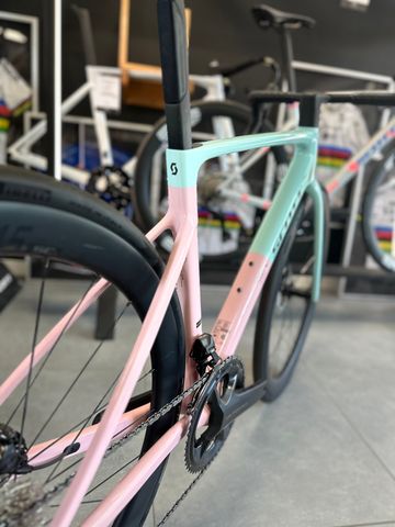Brugt Scott Addict RC 10 2025 2025 Road & Gravel — billede 4 af 4