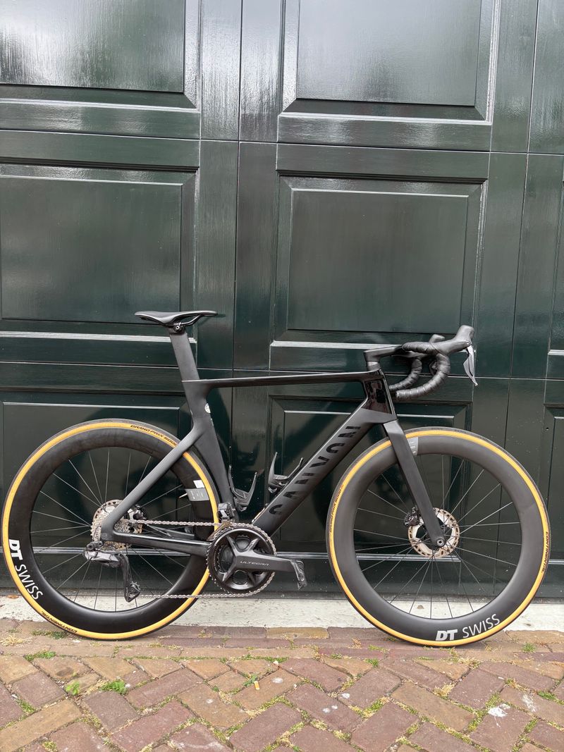 Tweedehands Canyon Aeroad CF SLX 8 Disc Di2 2023 2023 Road & Gravel