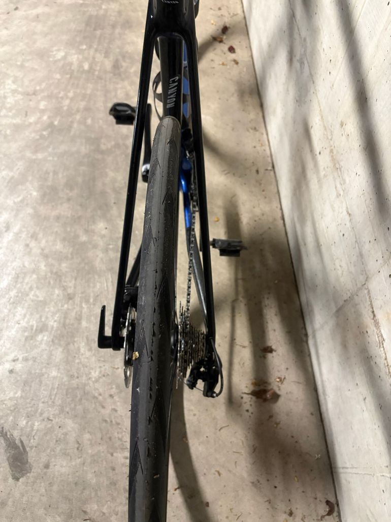 Używany Canyon Ultimate CF SL 7 2025 2025 Road & Gravel — zdjęcie 7 z 8