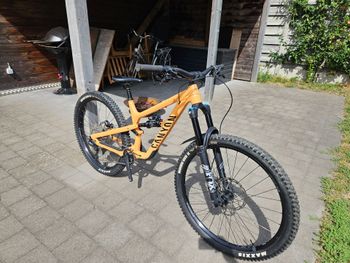 Canyon Spectral 6 2024 2024 Mountainbike usato, Arancione — immagine 2 di 14