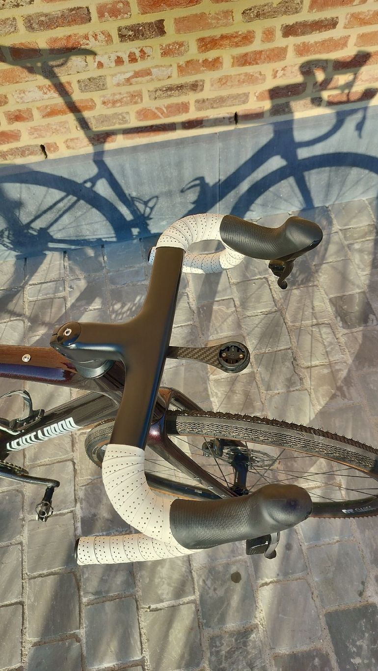 Used Lightcarbon Custom SRAM Force eTap AXS 2024 Road & Gravel, Black — image 3 of 8