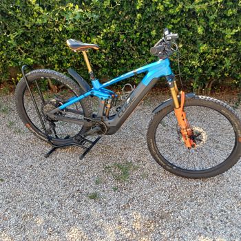 Použité CUBE STEREO HYBRID 140 HPC, ACTIONTEAM 750 2023 2023 MTB