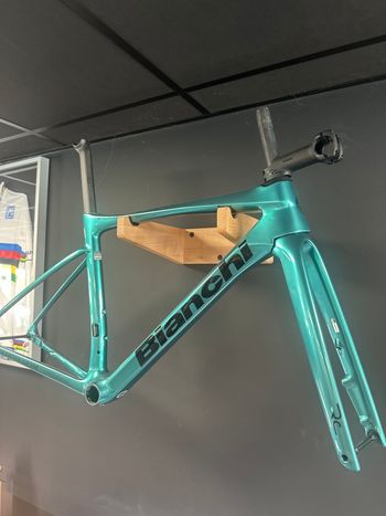 Used Bianchi Specialissima PRO - Frameset 2026 Frameset 2026 Road & Gravel, Green — image 2 of 3