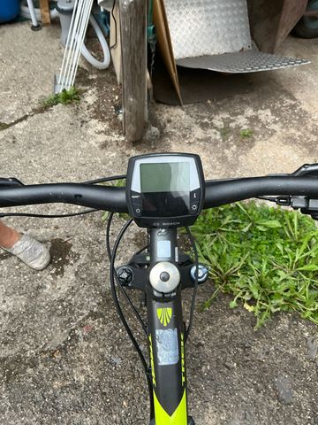 Trek Powerfly+ FS 7 500W 2016 2016 Mountainbike usato, Nero — immagine 4 di 6