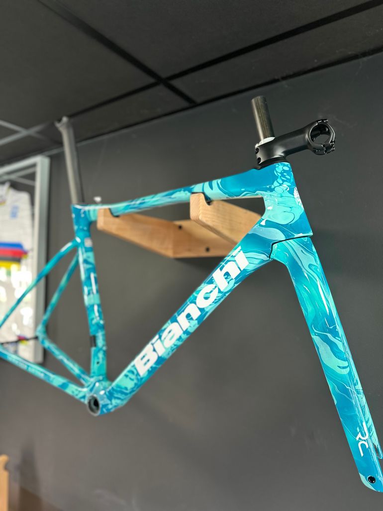 Used Bianchi Specialissima PRO - Frameset 2026 Frameset 2026 Road & Gravel, Green — image 2 of 3
