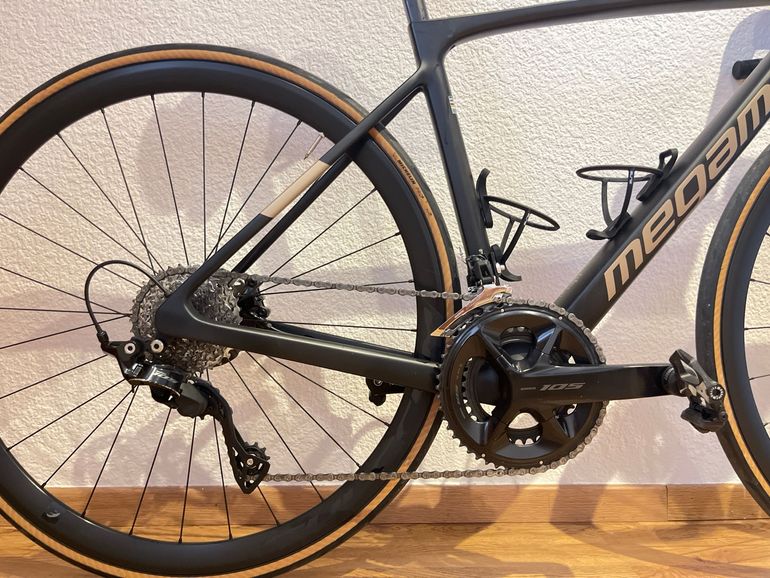 Megamo RAISE 20 2025 2025 Road & Gravel usato, Nero — immagine 2 di 5