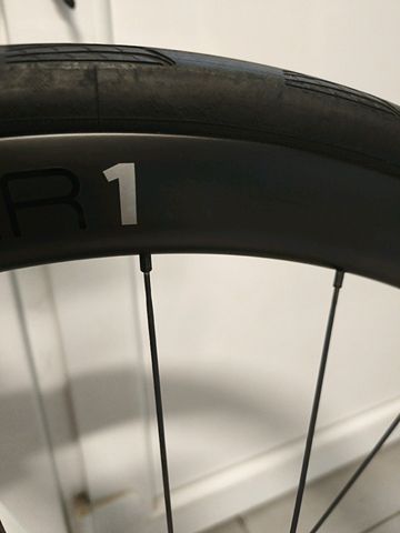 Gebrauchtes Giant Defy Advanced Pro 1 2024 2024 Road & Gravel, Weiß — Bild 16 von 19