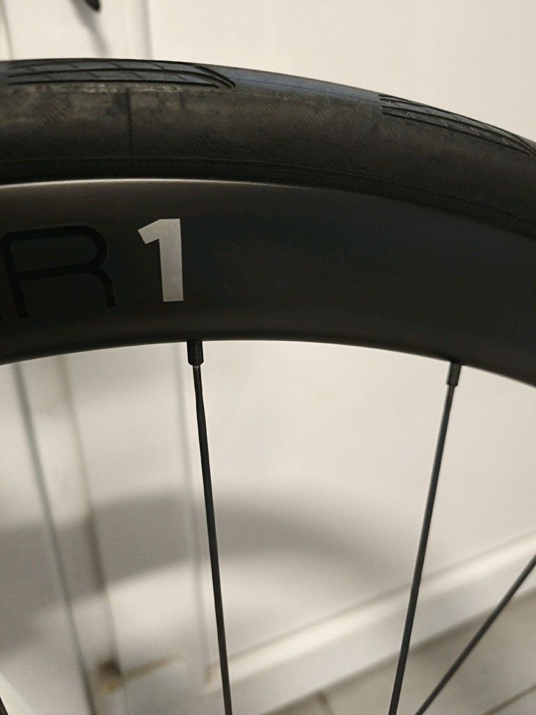 Gebrauchtes Giant Defy Advanced Pro 1 2024 2024 Road & Gravel, Weiß — Bild 16 von 19