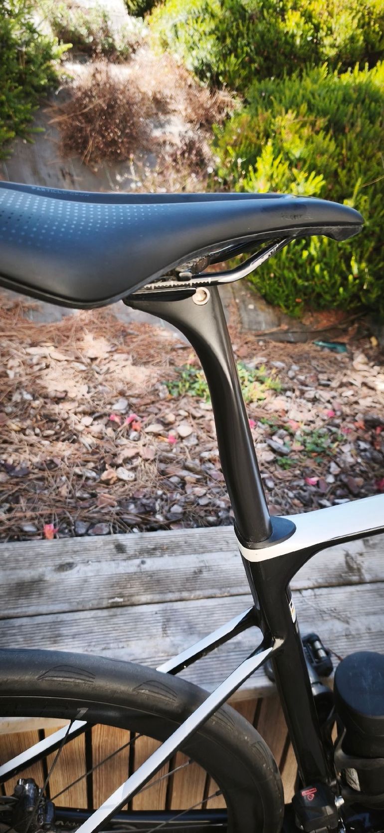 Brugt Giant Defy Advanced Pro 1 2024 2024 Road & Gravel — billede 9 af 12