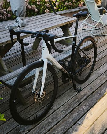 Brugt Giant Defy Advanced Pro 1 2024 2024 Road & Gravel — billede 1 af 12