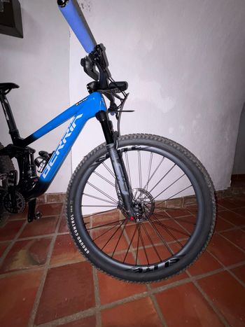 Używany Berria MAKO 4 2022 2022 Mountainbike — zdjęcie 3 z 5