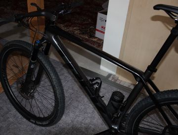 Used Trek Procaliber 9.8 2022 2022 Mountainbike, Black, 29 — image 2 of 5