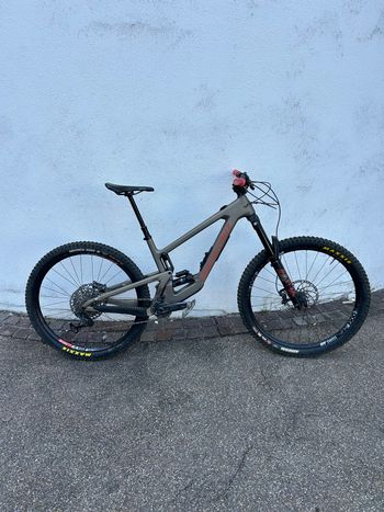 Used Santa Cruz MEGATOWER S / Carbon C 2023 2023 MTB