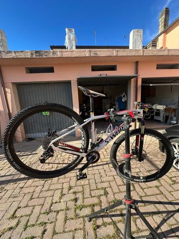 Used Specialized Custom SRAM X01 Eagle 2014 Mountainbike, White — image 2 of 4