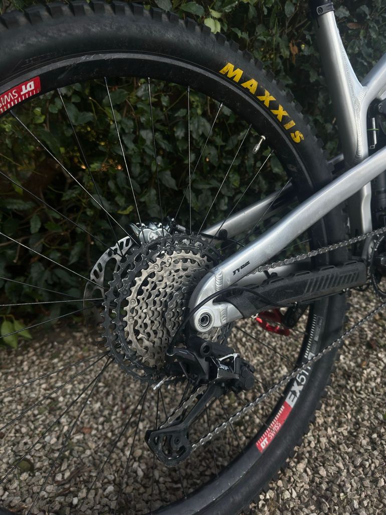 Propain Tyee AL 29 Start 2022 2022 Mountainbike usato, Grigio chiaro — immagine 5 di 7