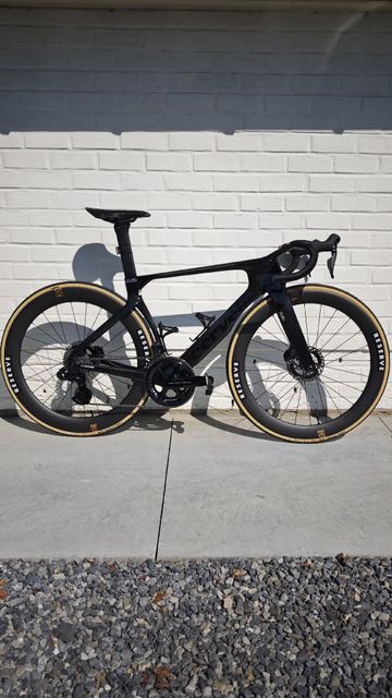 Cervélo S5 Dura-Ace Di2 2026 2026 Road & Gravel usato