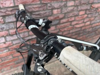 Canyon Lux CF 7 2021 2021 Mountainbike usato, Nero — immagine 9 di 10