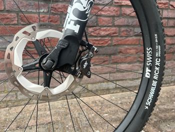 Canyon Lux CF 7 2021 2021 Mountainbike usato, Nero — immagine 10 di 10