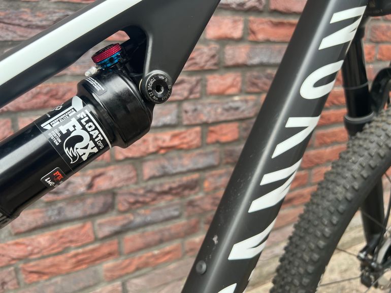 Canyon Lux CF 7 2021 2021 Mountainbike usato, Nero — immagine 6 di 10