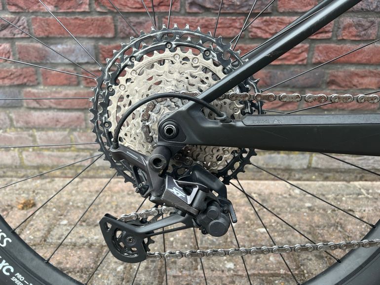 Canyon Lux CF 7 2021 2021 Mountainbike usato, Nero — immagine 3 di 10