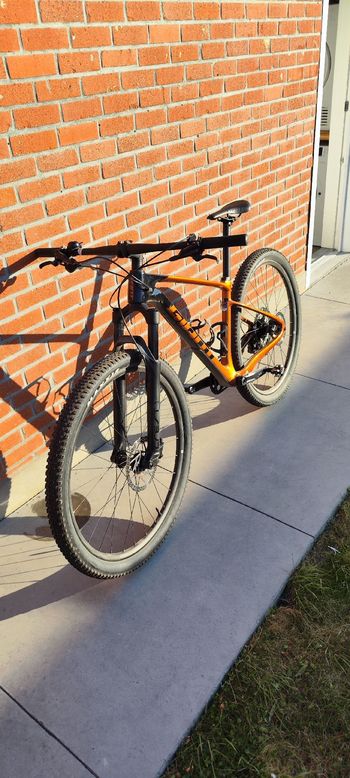 Used Giant XTC, Advanced 29 2 2022 2022 Mountainbike, Orange, 29 — image 4 of 16