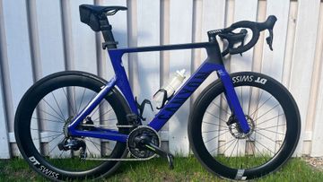 Tweedehands Canyon Aeroad CF SLX 8 Disc eTap 2023 2023 Road & Gravel