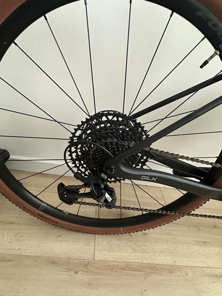 Używany Megamo SILK 10 2024 2024 Road & Gravel — zdjęcie 3 z 4