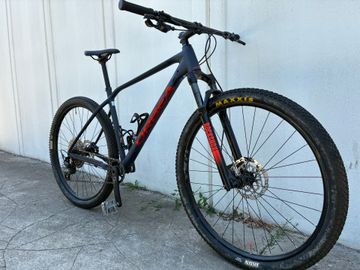 Orbea ALMA H30 2021 2021 Mountainbike usato, Blu — immagine 3 di 12