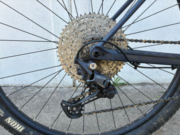 Orbea ALMA H30 2021 2021 Mountainbike usato, Blu — immagine 5 di 12