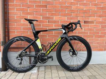 Käytetty Cannondale Systemsix Shimano Ultegra Di2 2022 2022 Road & Gravel
